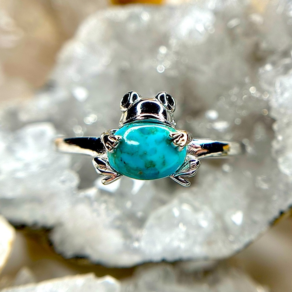 “BlueFroggg” Adorable Turquoise & Black Spinel Frog Ring! 💎 - SIZE (8)